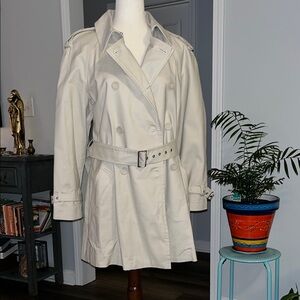 Vintage Women’s  Classic Trench Coat Cream Size Medium